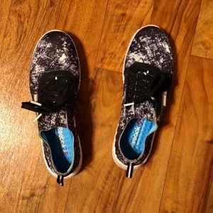 Reebok size 9 women's athletic shoes